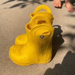 Crocs boots toddler size 6